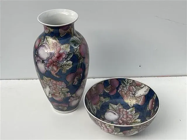 Chinese vaas en pot - afbeelding 1 van  4