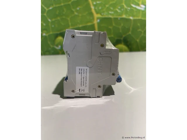 Chint electric aardlekautomaat 3-polig+nul 16a b-kar 30ma - aantal 5 stuks - afbeelding 3 van  6