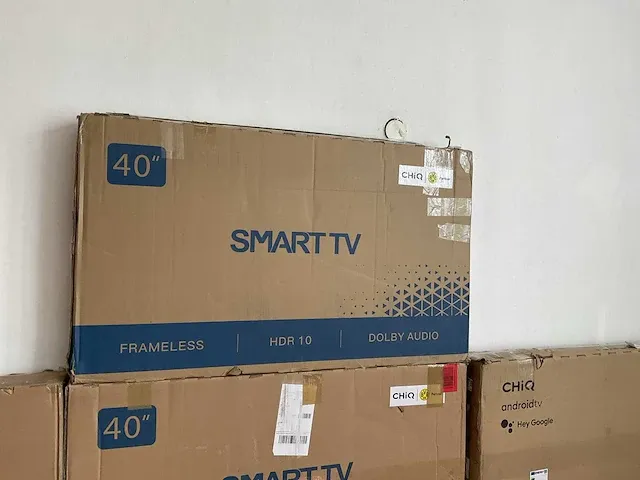 Chiq 40 inch televisie (7x) - afbeelding 18 van  23