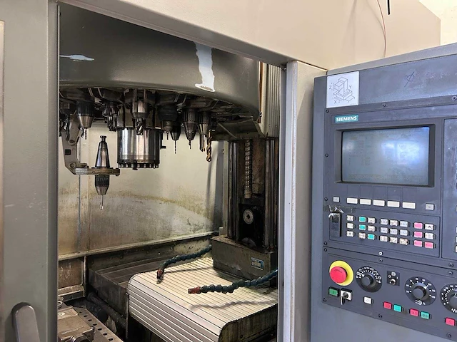 Chiron z 18 w cnc vertical machining centre - 1997 - afbeelding 2 van  3