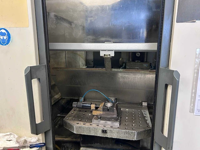 Chiron z 18 w cnc vertical machining centre - 1997 - afbeelding 3 van  3