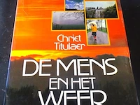 Chriet titulaer. de mens en het weer - afbeelding 1 van  5