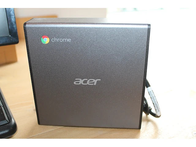 Chromebox asus cn60 met monitor lg 24 inch, toetsenbord en muis. - afbeelding 2 van  7