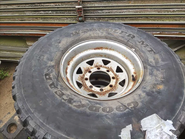Chromen - 3-hoek design 8x165,1 - velg (4x) - afbeelding 5 van  6