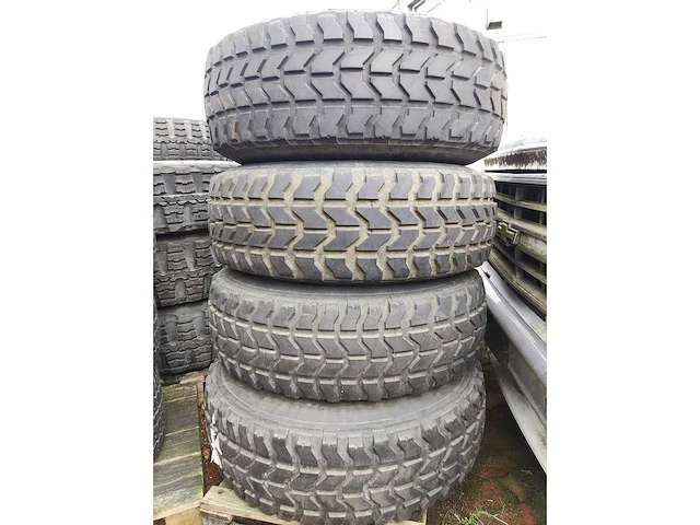 Chromen velgen - rondjes disign 8x165,1 - velg (4x) - afbeelding 2 van  5