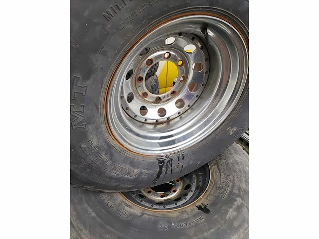 Chromen velgen - rondjes disign 8x165,1 - velg (4x) - afbeelding 3 van  5