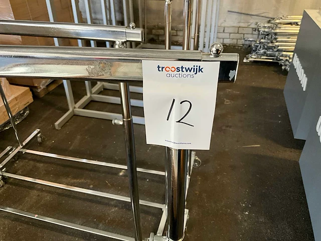 Chroom mobiel kledingrek (5x) - afbeelding 2 van  5