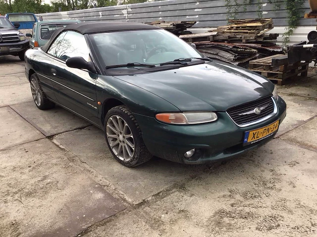 Chrysler - 1999 - stratus - 2.5i v6 lx conv. - personenauto - afbeelding 23 van  25