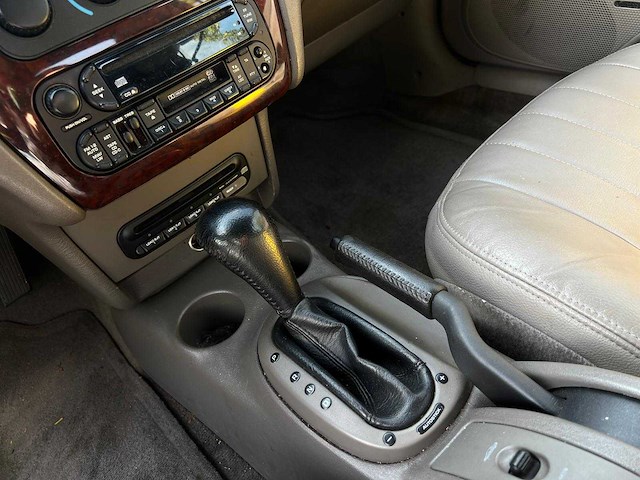 Chrysler - 2001 - sebring - 2.7i-v6 24v lx conv. - 72-hg-hn - afbeelding 4 van  13