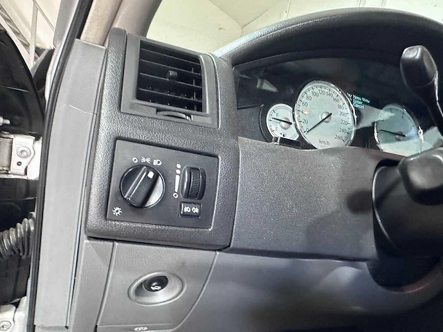 Chrysler - 300c - 2.7 v6 automaat- 94-rd-tt - afbeelding 6 van  19