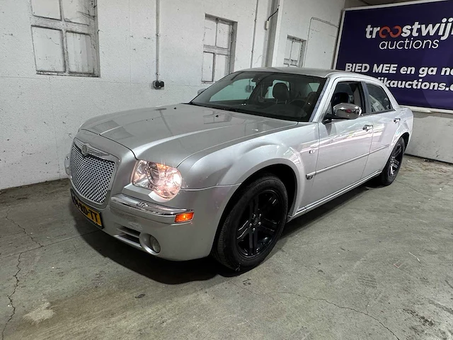 Chrysler - 300c - 2.7 v6 automaat- 94-rd-tt - afbeelding 1 van  19
