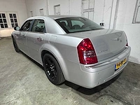 Chrysler - 300c - 2.7 v6 automaat- 94-rd-tt - afbeelding 13 van  19
