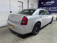 Chrysler - 300c - 2.7 v6 automaat- 94-rd-tt - afbeelding 15 van  19