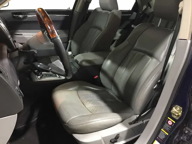 Chrysler - 300c - 3.5 v6 - 05-tj-sz - afbeelding 10 van  29
