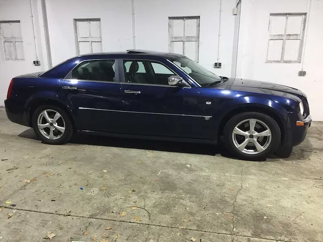 Chrysler - 300c - 3.5 v6 - 05-tj-sz - afbeelding 26 van  29
