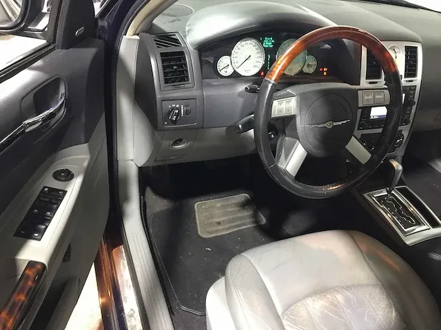 Chrysler - 300c - 3.5 v6 - 05-tj-sz - afbeelding 29 van  29
