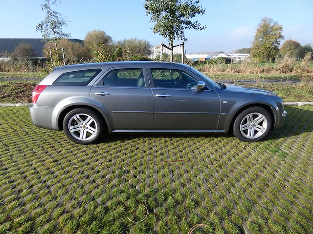 Chrysler - 300c touring - 3.0 v6 crd - car - afbeelding 1 van  33