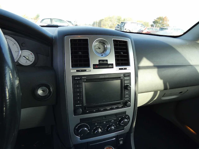 Chrysler - 300c touring - 3.0 v6 crd - car - afbeelding 15 van  33