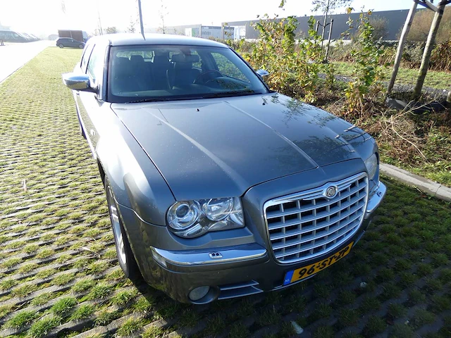 Chrysler - 300c touring - 3.0 v6 crd - car - afbeelding 29 van  33