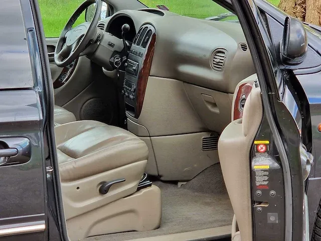 Chrysler - grand voyager - 3.3i v6 limited - 10-hx-hp - 2002 - afbeelding 9 van  22