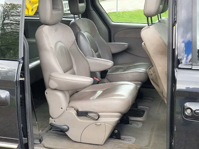 Chrysler - grand voyager - 3.3i v6 limited - 10-hx-hp - 2002 - afbeelding 13 van  22