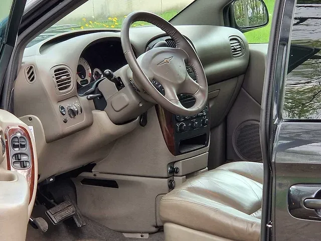 Chrysler - grand voyager - 3.3i v6 limited - 10-hx-hp - 2002 - afbeelding 20 van  22
