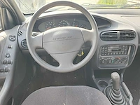 Chrysler - stratus - 2.0i-16v le - car - afbeelding 7 van  22