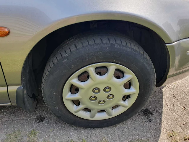 Chrysler - stratus - 2.0i-16v le - car - afbeelding 11 van  22
