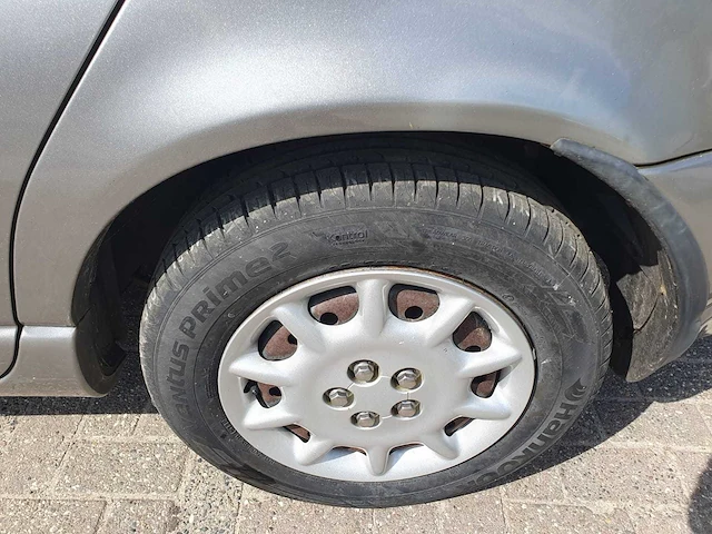 Chrysler - stratus - 2.0i-16v le - car - afbeelding 14 van  22