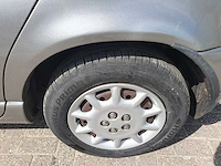 Chrysler - stratus - 2.0i-16v le - car - afbeelding 14 van  22