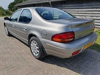 Chrysler - stratus - 2.0i-16v le - car - afbeelding 16 van  22