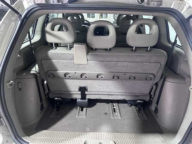 Chrysler - voyager - 2.4i se - 80-xv-tz - afbeelding 7 van  17