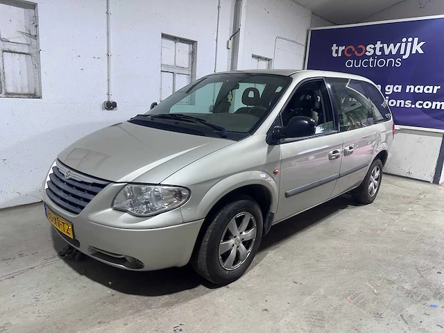 Chrysler - voyager - 2.4i se - 80-xv-tz - afbeelding 1 van  17