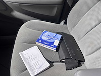 Chrysler - voyager - 2.8 crd se automaat- 67-vrf-9 - afbeelding 10 van  18
