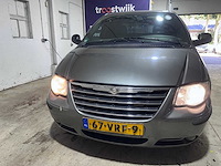 Chrysler - voyager - 2.8 crd se automaat- 67-vrf-9 - afbeelding 15 van  18