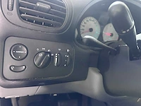 Chrysler - voyager - 3.3i v6 se luxe - 03-pv-xh - afbeelding 12 van  18