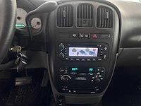 Chrysler - voyager - 3.3i v6 se luxe - 03-pv-xh - afbeelding 13 van  18