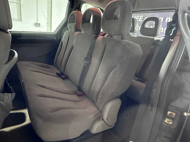 Chrysler - voyager - 3.3i v6 se luxe - 03-pv-xh - afbeelding 15 van  18