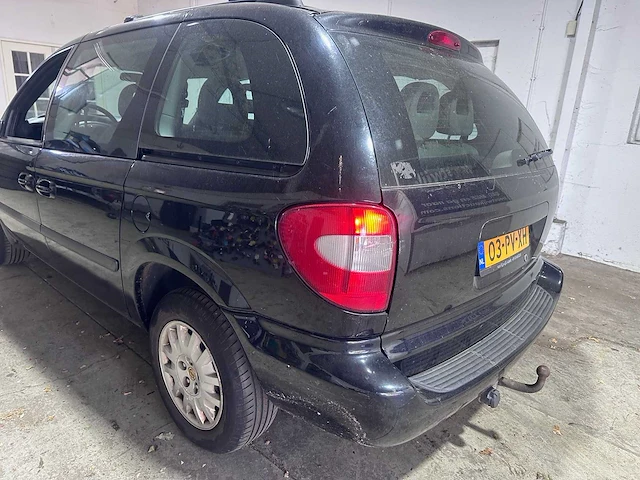 Chrysler - voyager - 3.3i v6 se luxe - 03-pv-xh - afbeelding 3 van  18