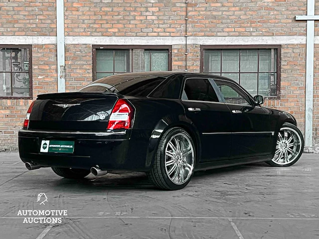 Chrysler 300c hemi 5.7 v8 340pk 2004 youngtimer - afbeelding 5 van  44