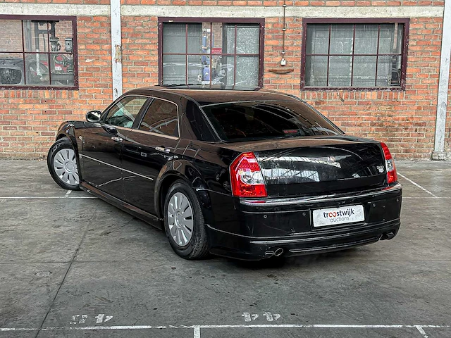 Chrysler 300c hemi 5.7 v8 340pk 2005 -youngtimer- - afbeelding 6 van  40