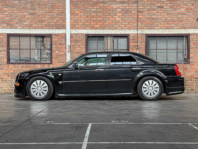 Chrysler 300c hemi 5.7 v8 340pk 2005 -youngtimer- - afbeelding 7 van  40