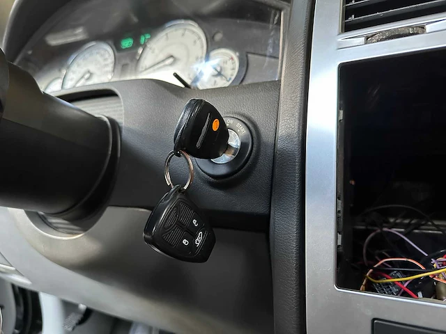 Chrysler 300c hemi 5.7 v8 340pk 2005 -youngtimer- - afbeelding 35 van  40