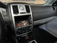 Chrysler 300c hemi 5.7 v8 340pk 2005 -youngtimer- - afbeelding 18 van  40