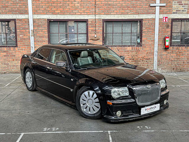 Chrysler 300c hemi 5.7 v8 340pk 2005 -youngtimer- - afbeelding 38 van  40