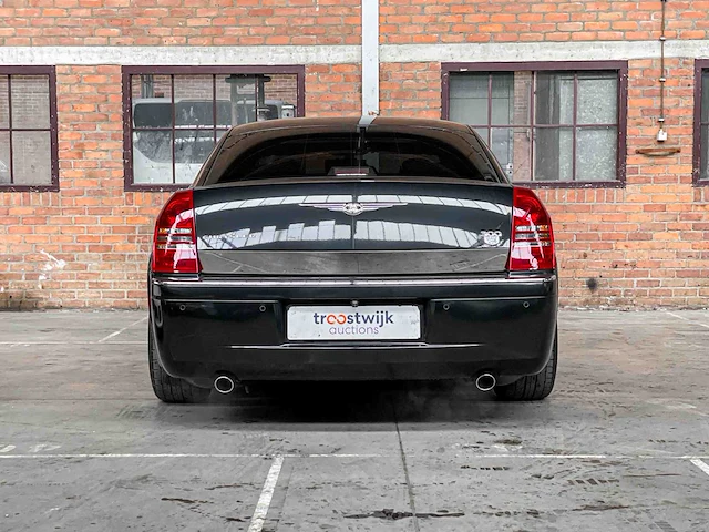 Chrysler 300c hemi 5.7 v8 340pk 2005 youngtimer - afbeelding 5 van  39