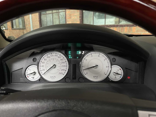 Chrysler 300c hemi 5.7 v8 340pk 2005 youngtimer - afbeelding 17 van  39