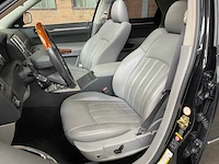 Chrysler 300c hemi 5.7 v8 340pk 2005 youngtimer - afbeelding 28 van  39