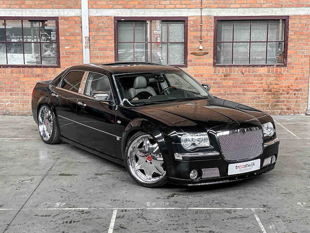 Chrysler 300c hemi 5.7 v8 340pk 2005 youngtimer - afbeelding 38 van  39