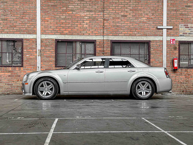 Chrysler 300c hemi 5.7 v8 340pk 2005 youngtimer - afbeelding 9 van  44